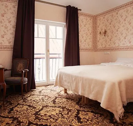 Oeoebikuoru Villa Rouge Room photo